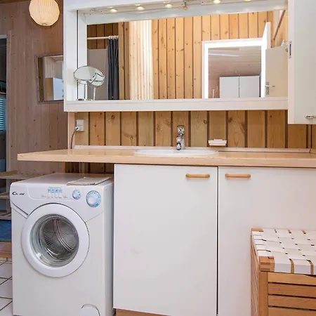 Lakeview Hideaway - By Traum